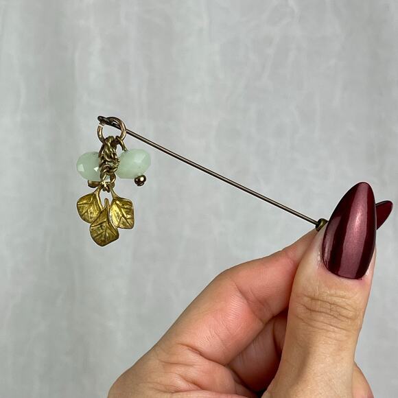 🍃 Brass Gold Tone Stick Pin Leaves Charm Mint Green Faceted Dangling Beads - Picture 5 of 16